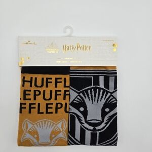 NEW Harry Potter Wizarding World Hufflepuff Novelty Crew Socks One Size Fit Most